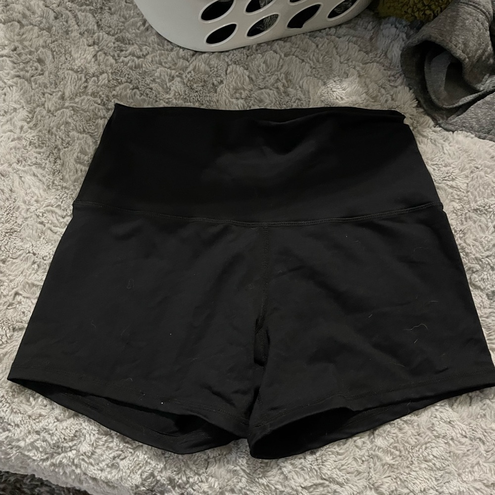 Born primitive shorts